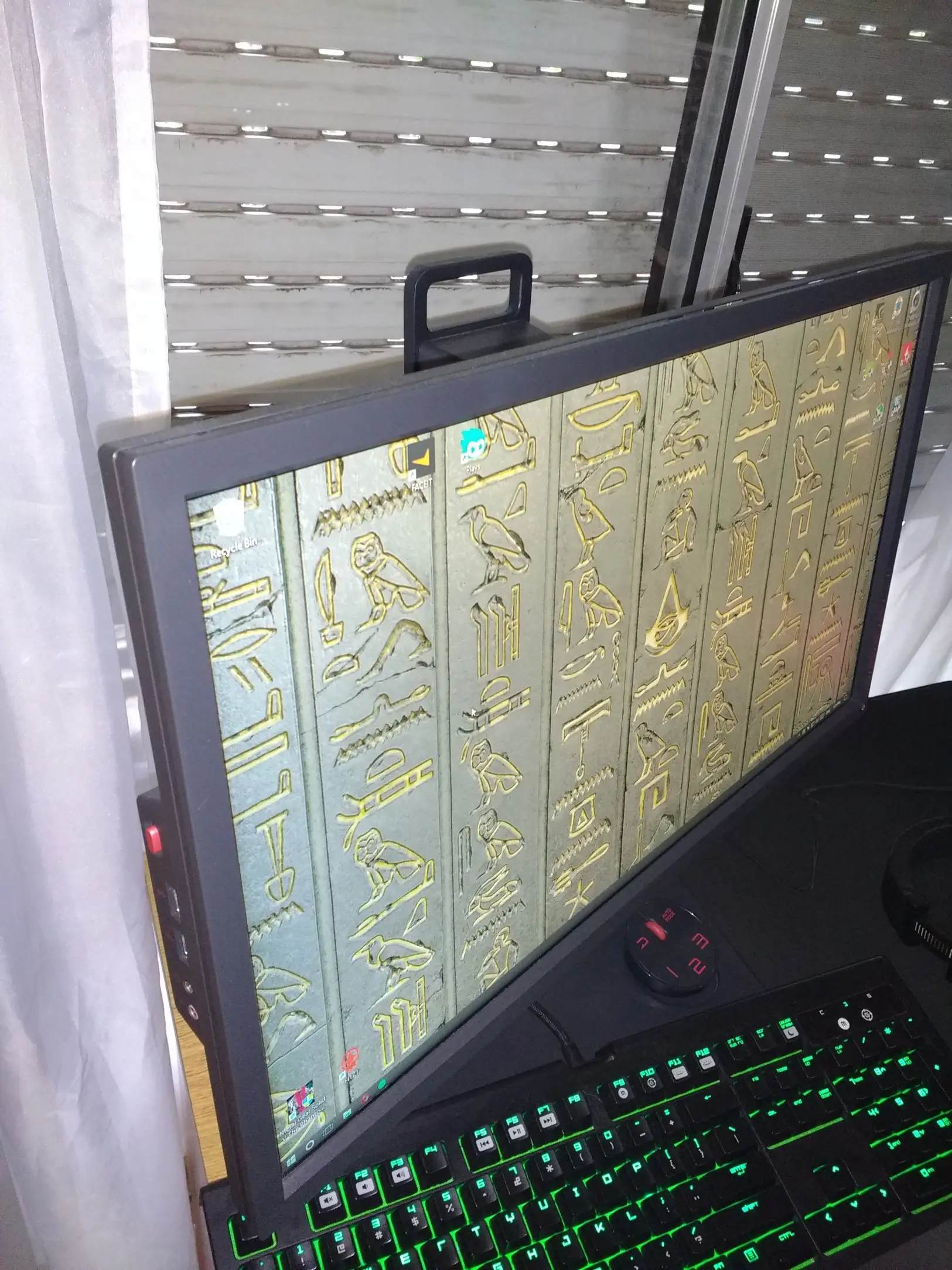 zowie