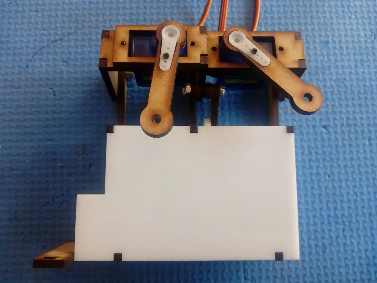 Servos SG90