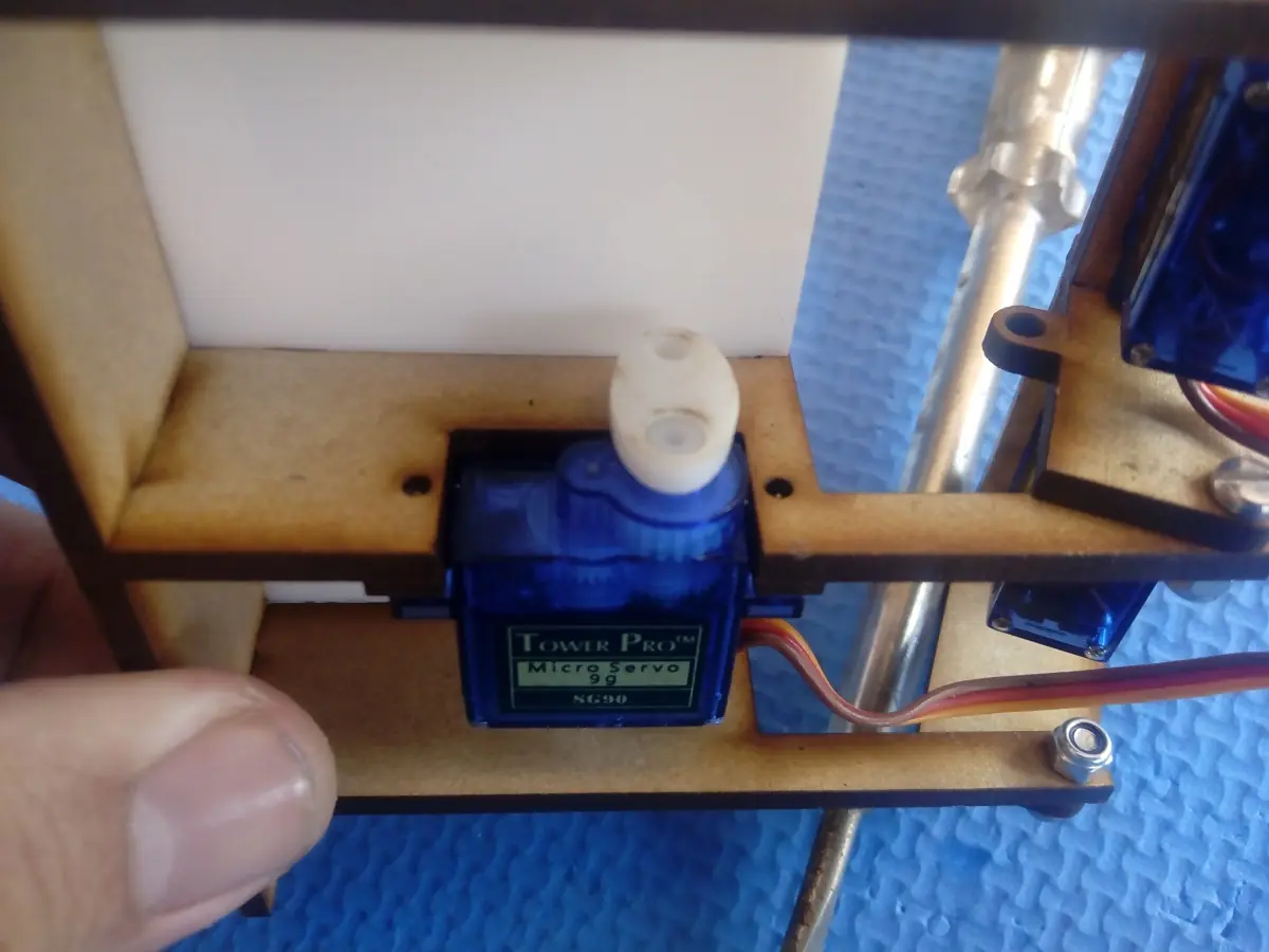 Proyecto 30: Robot reloj PlotClock