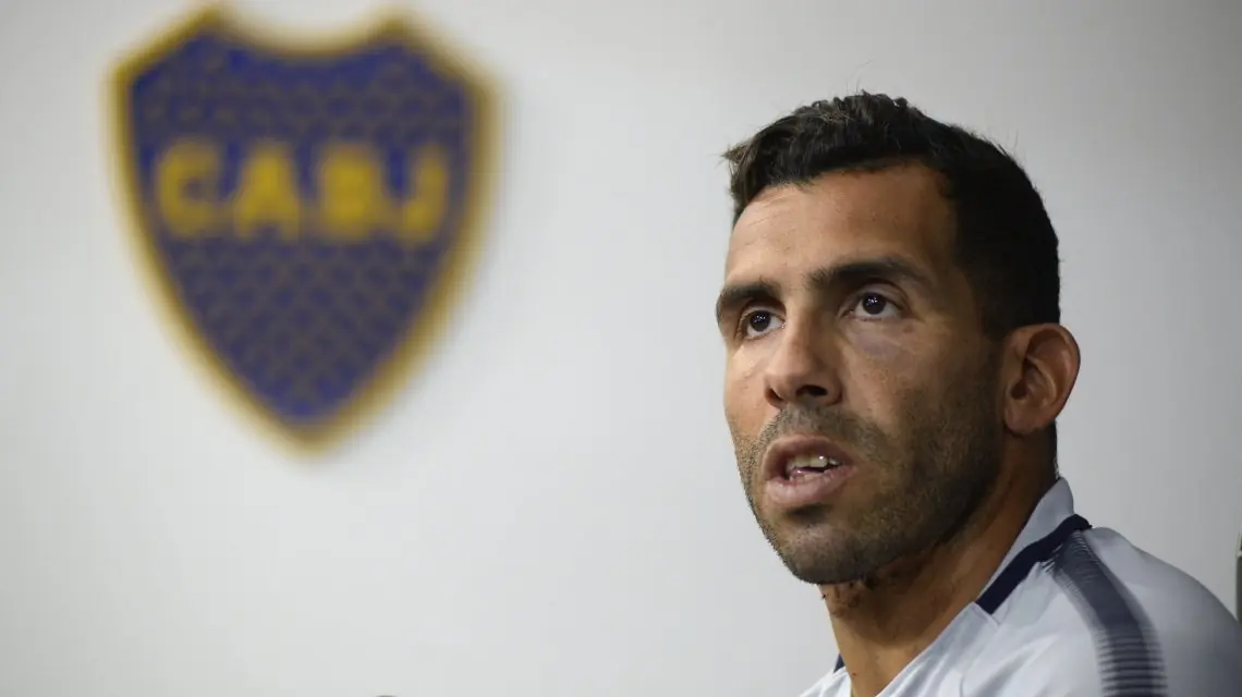 Carlos Tevez anunció su retiro del fútbol