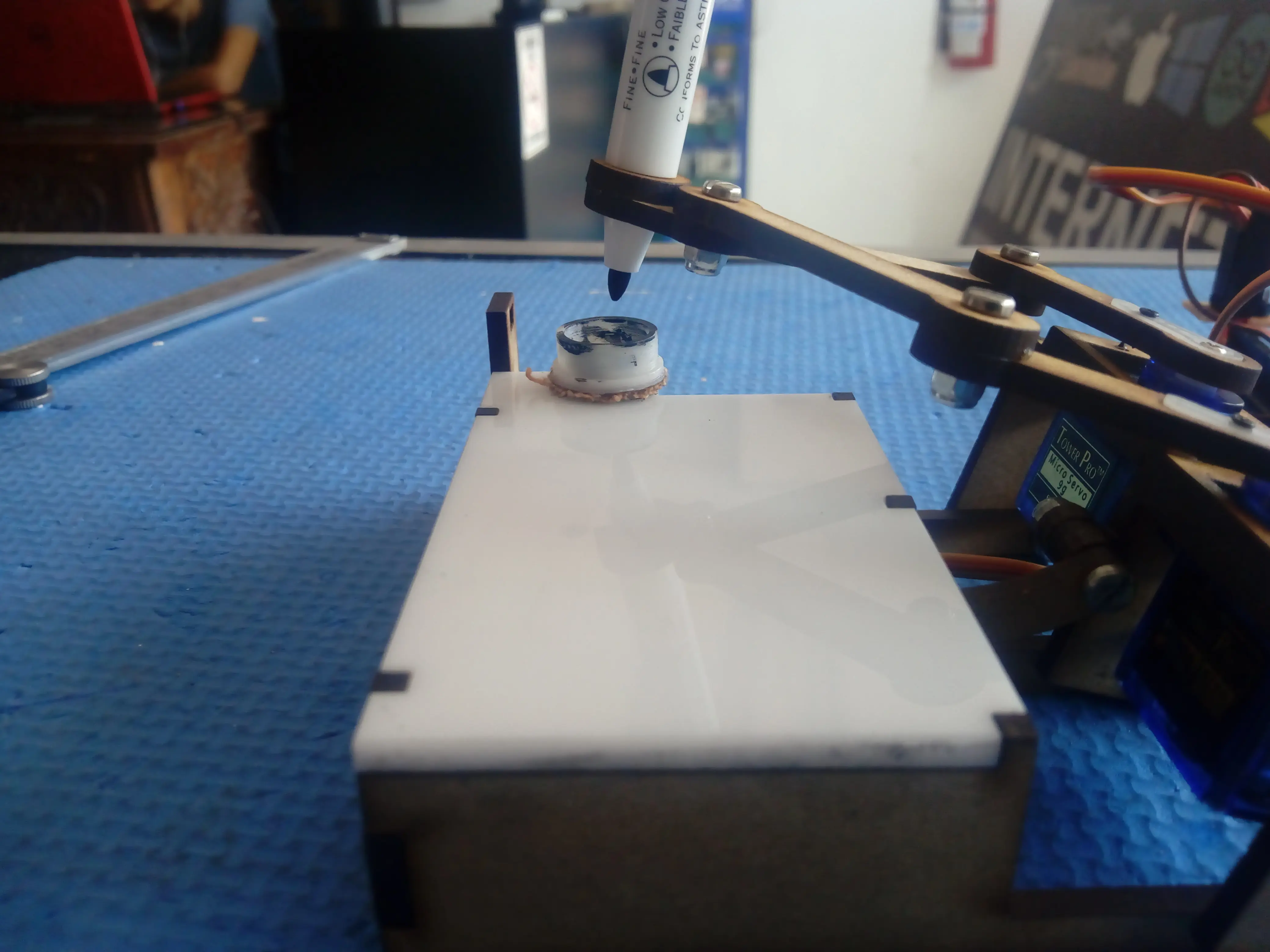 Robot Reloj