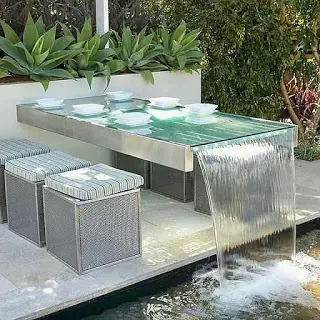 Mesas en piscinas, ¡perfectas!