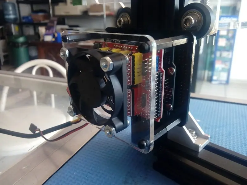Me sobraron piezas de mi impresora 3D, hice un Router CNC
