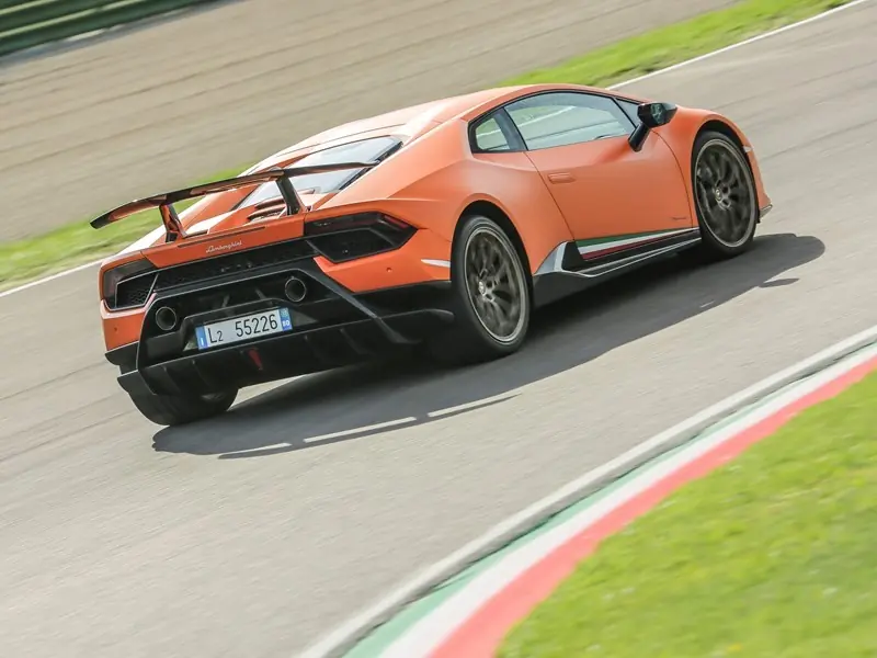 Lamborghini Huracan Performante: escuchalo como suena