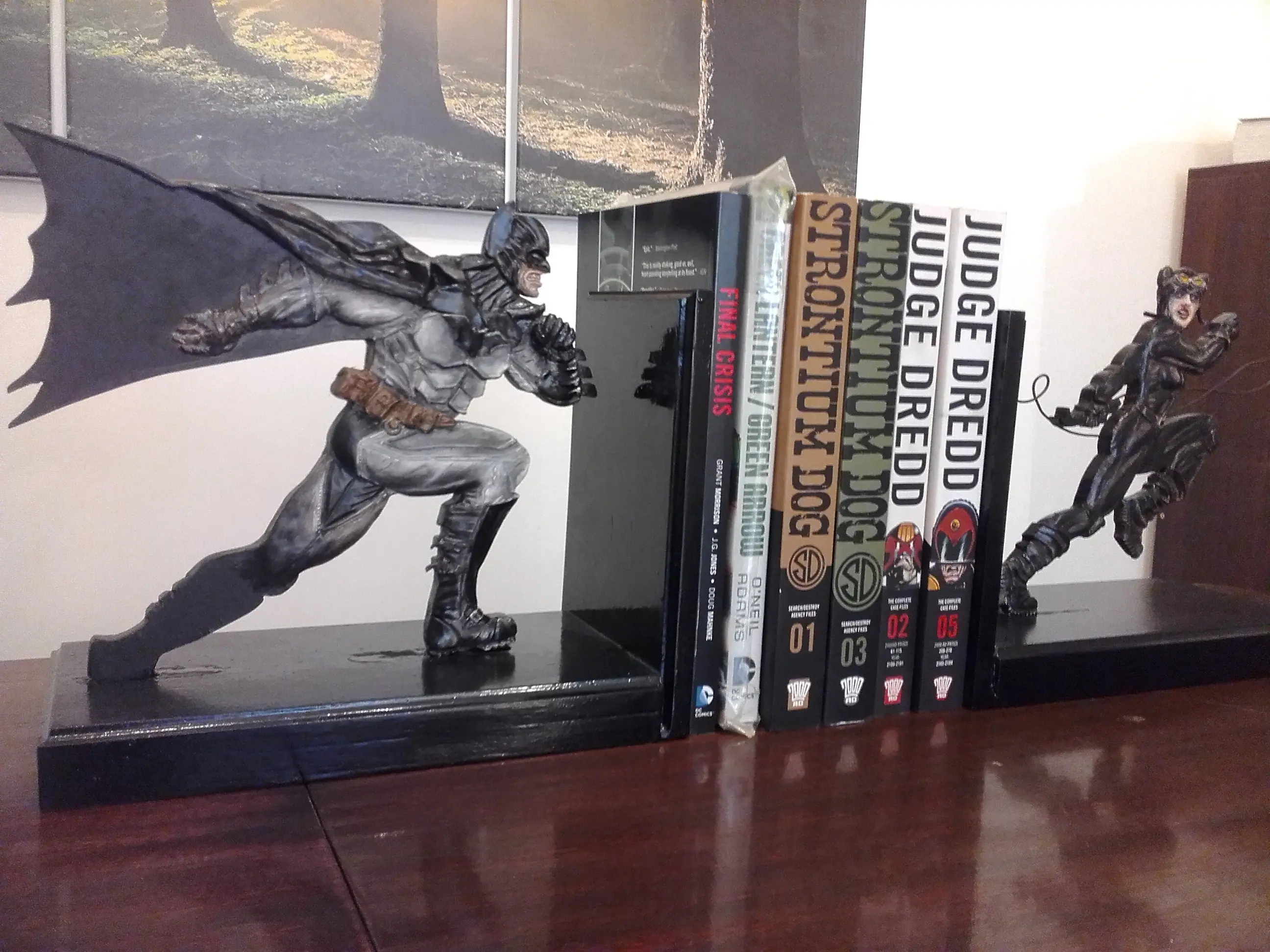 Hice un apoyalibros de Batman + yapa
