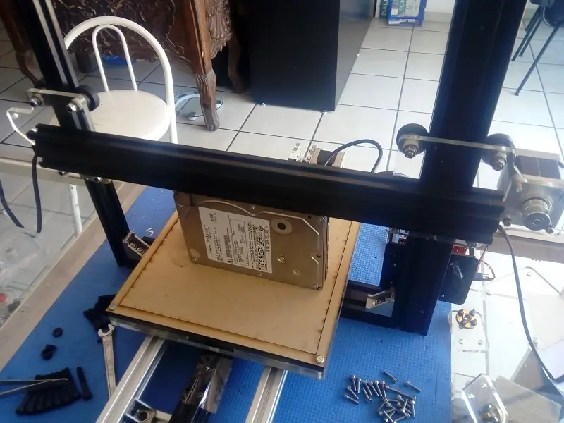 Me sobraron piezas de mi impresora 3D, hice un Router CNC