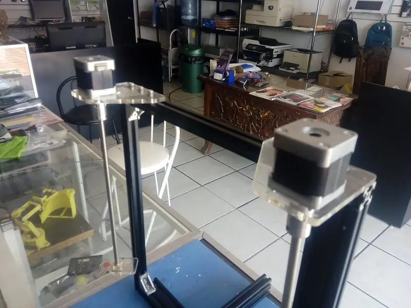 Me sobraron piezas de mi impresora 3D, hice un Router CNC