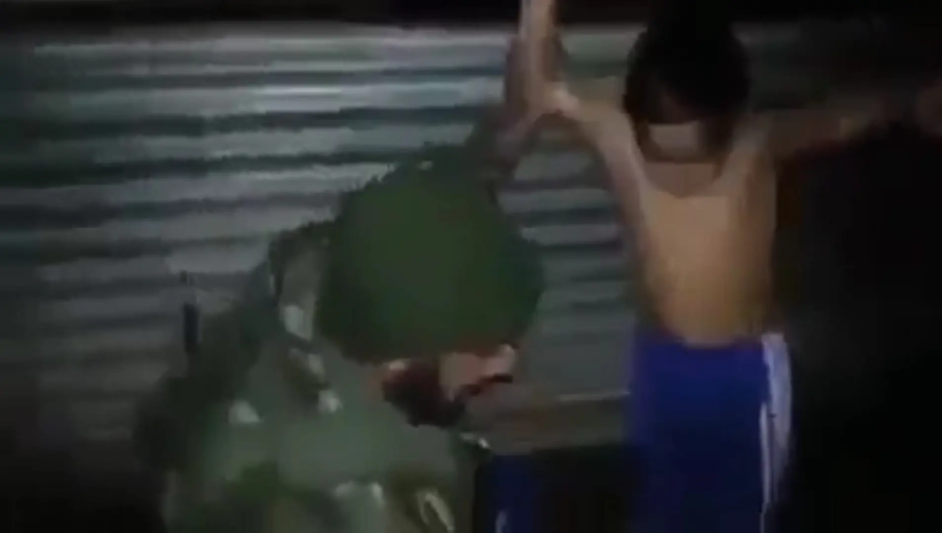 Hamas muestra como armar un niño bomba contra Israel