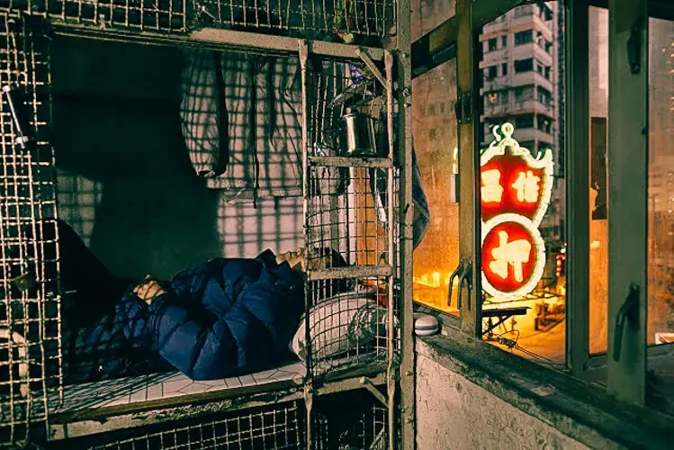 Así se vive en las inhumanas "casas sarcófagos" de Hong Kong Así se vive en las inhumanas "casas sarcófagos" de Hong Kong