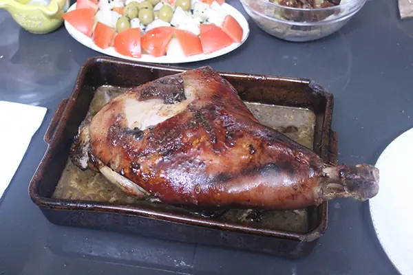 Pierna de cochinillo al horno
