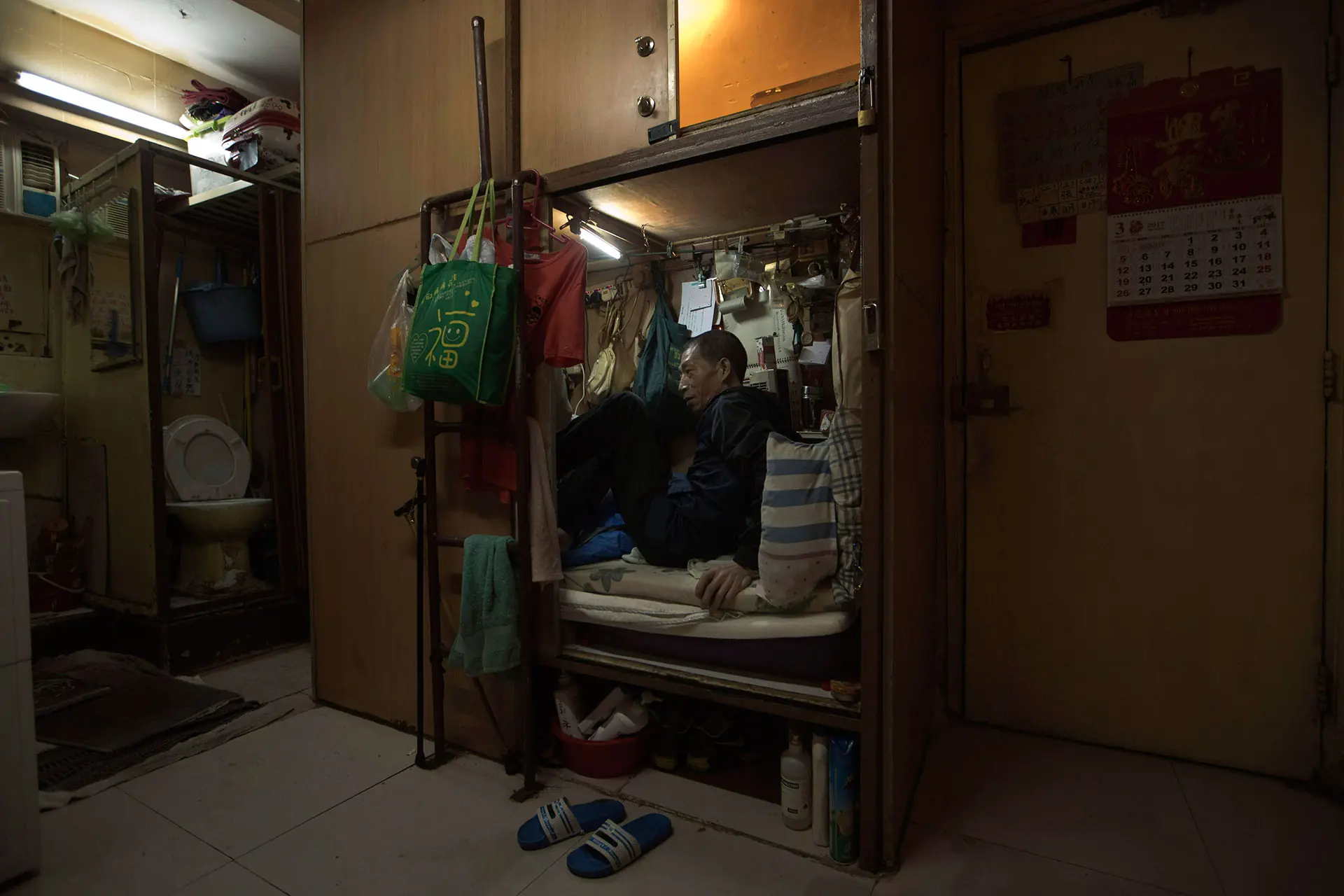 Así se vive en las inhumanas "casas sarcófagos" de Hong Kong Así se vive en las inhumanas "casas sarcófagos" de Hong Kong