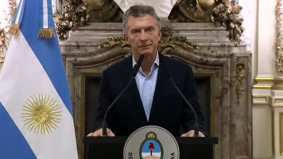 El dólar volvió a superar los 25 pesos