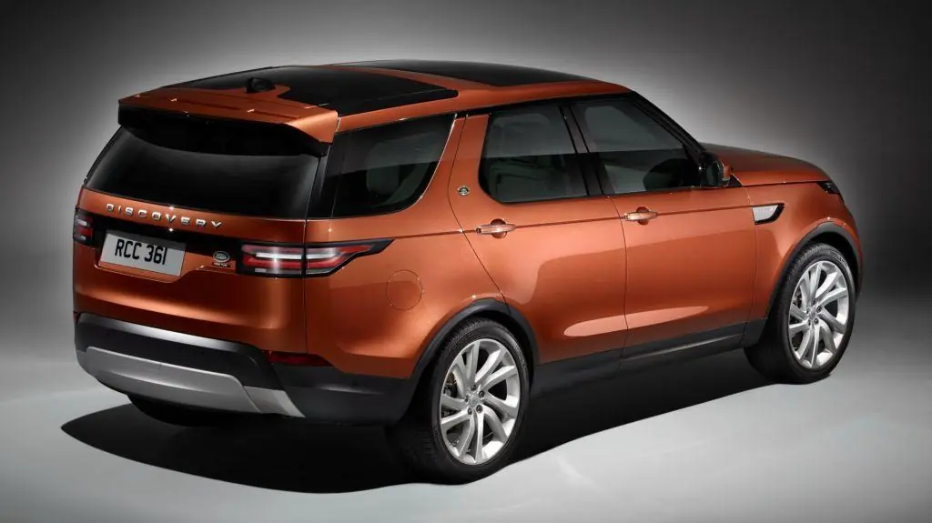 Land Rover lanza la Discovery 5 2018
