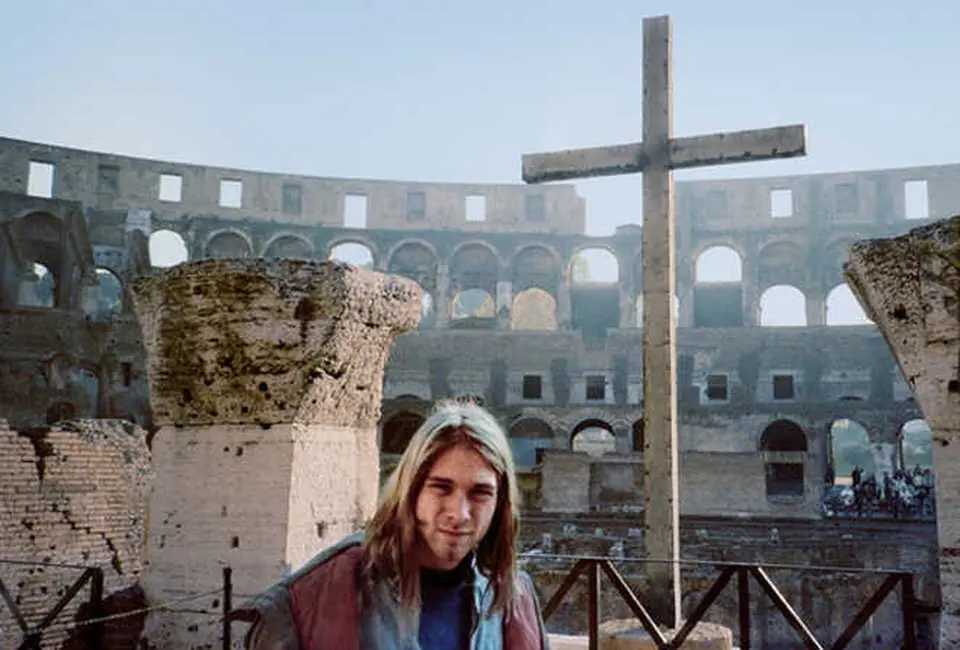 Kurt Cobain y su misteriosa muerte (imagenes nunca vistas) Kurt Cobain y su misteriosa muerte (imagenes nunca vistas)