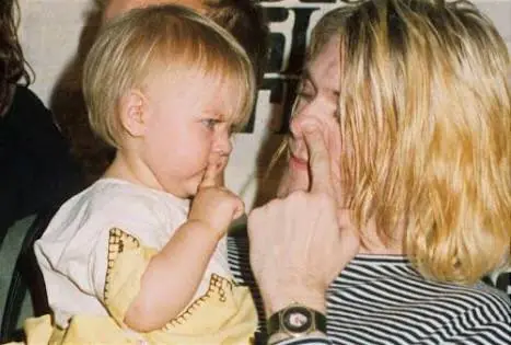 Kurt Cobain y su misteriosa muerte (imagenes nunca vistas) Kurt Cobain y su misteriosa muerte (imagenes nunca vistas)