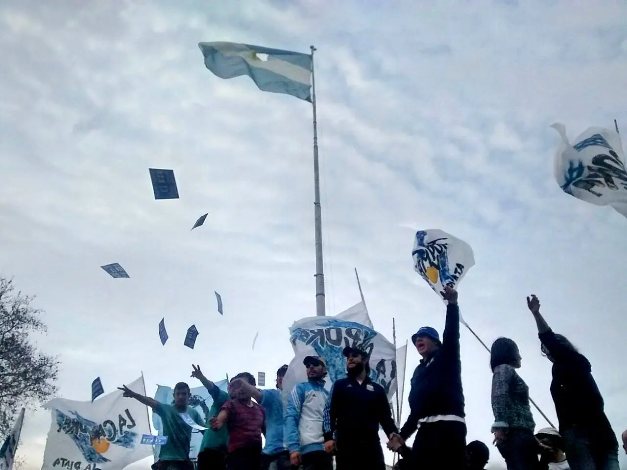 Feliz día de la patria! Argentina Vs. Kirchneristas!