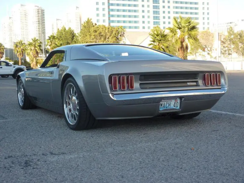 La fusión perfecta de un Mustang 1969 y un GT 2006 La fusión perfecta de un Mustang 1969 y un GT 2006