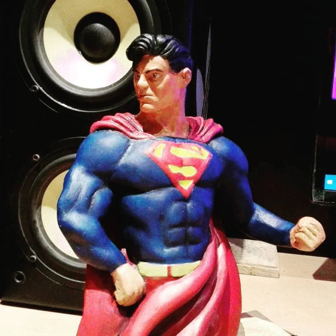 Escultura Súperman (en proceso)