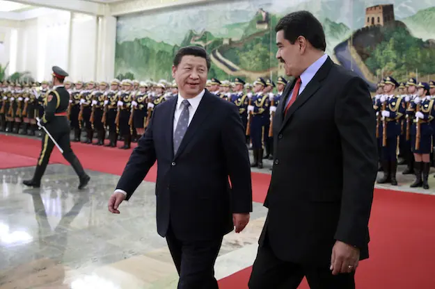 Cómo la Implosión y la Reconstrucción de Venezuela. . .