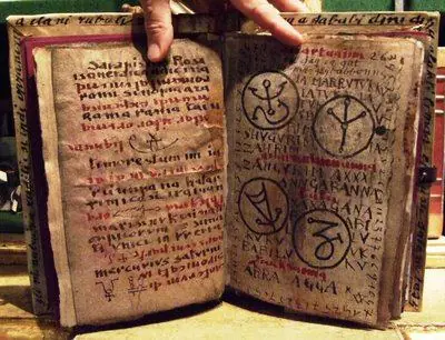 5 libros "malditos" de la Historia