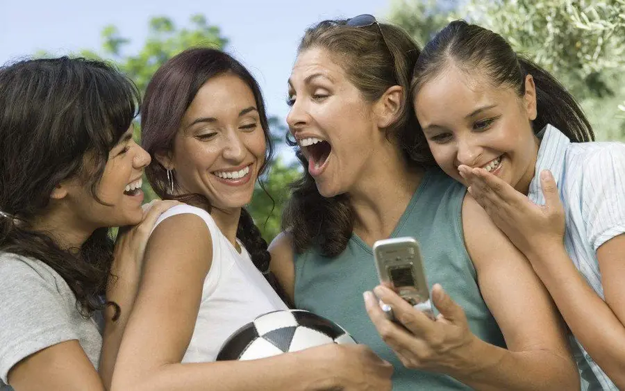 Amigo, las mujeres estan muy liberadas en estos días