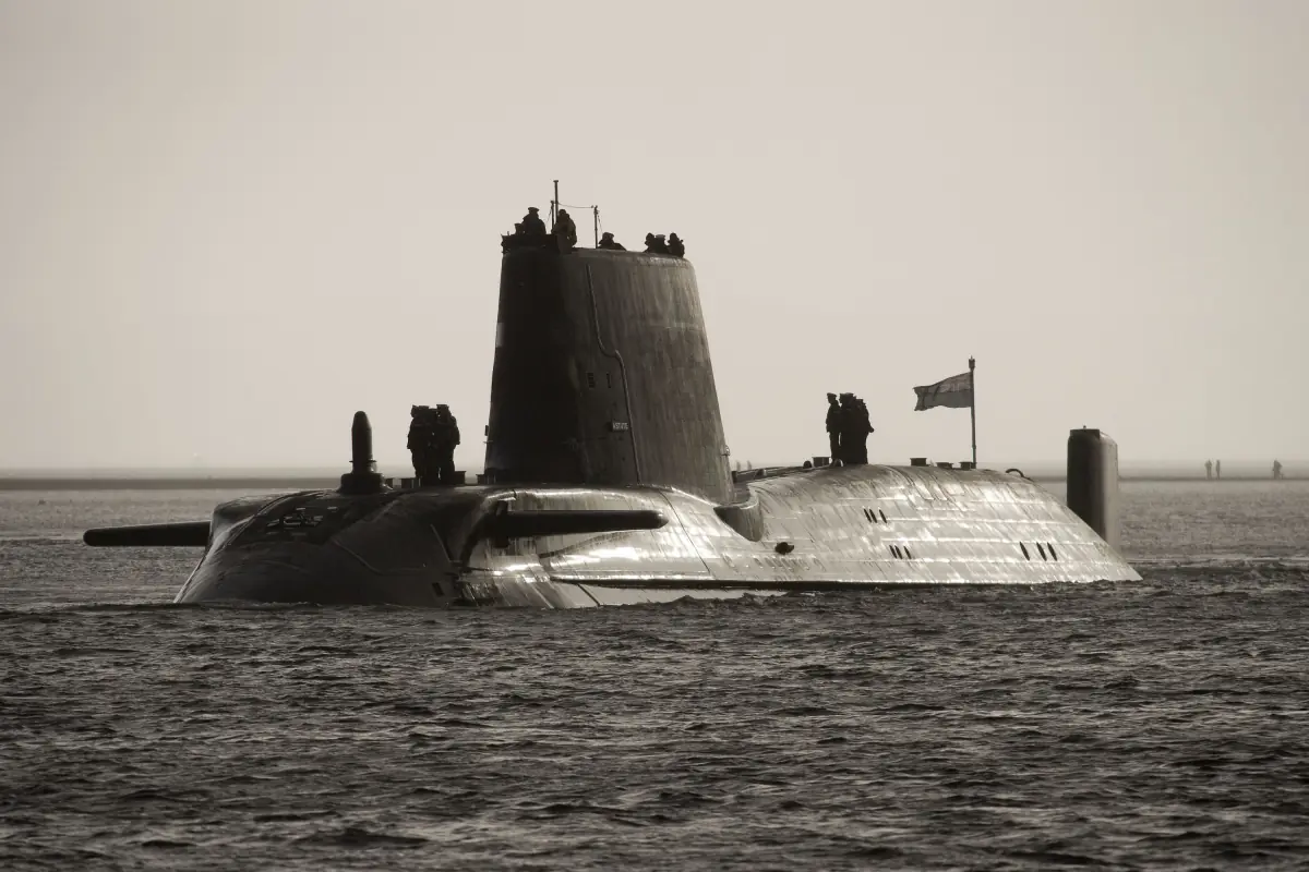 Paso a bordo del submarino británico Astute-Class