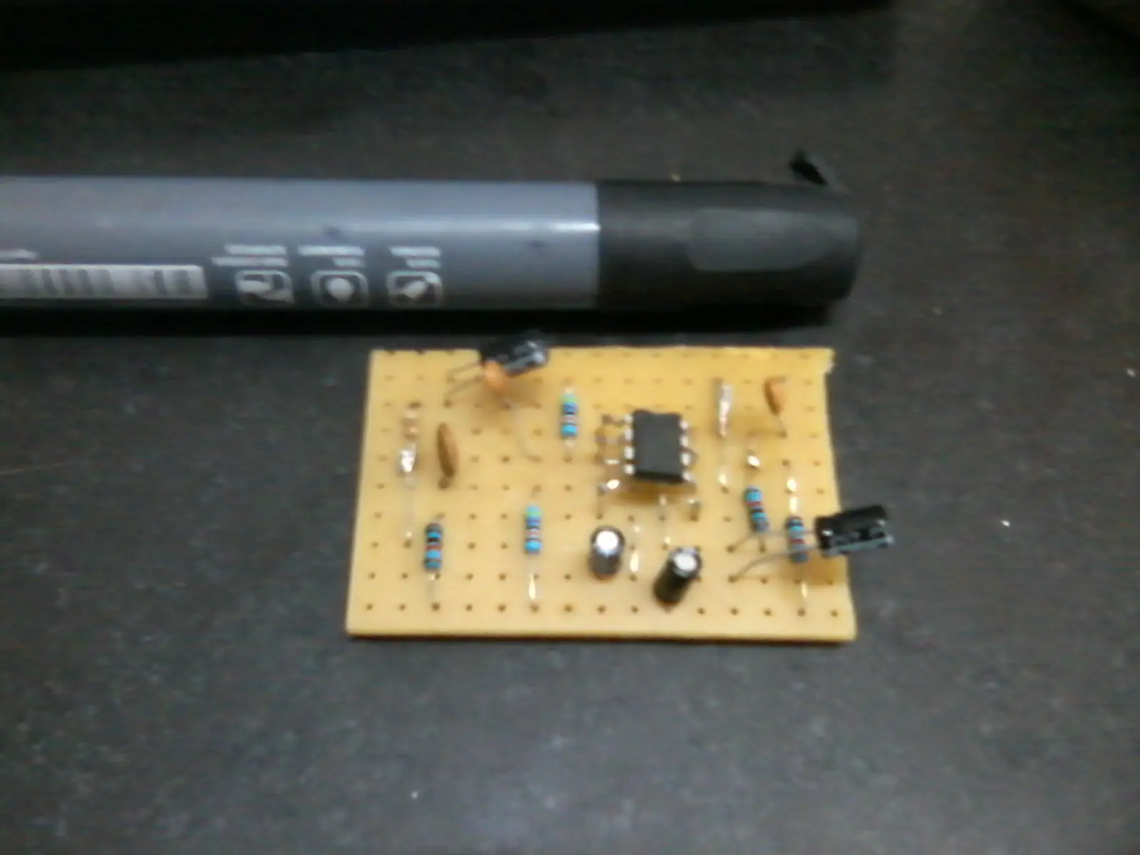 Me arme un ampli de guitarra y te lo muestro