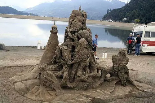 Impresionantes Esculturas en la Arena