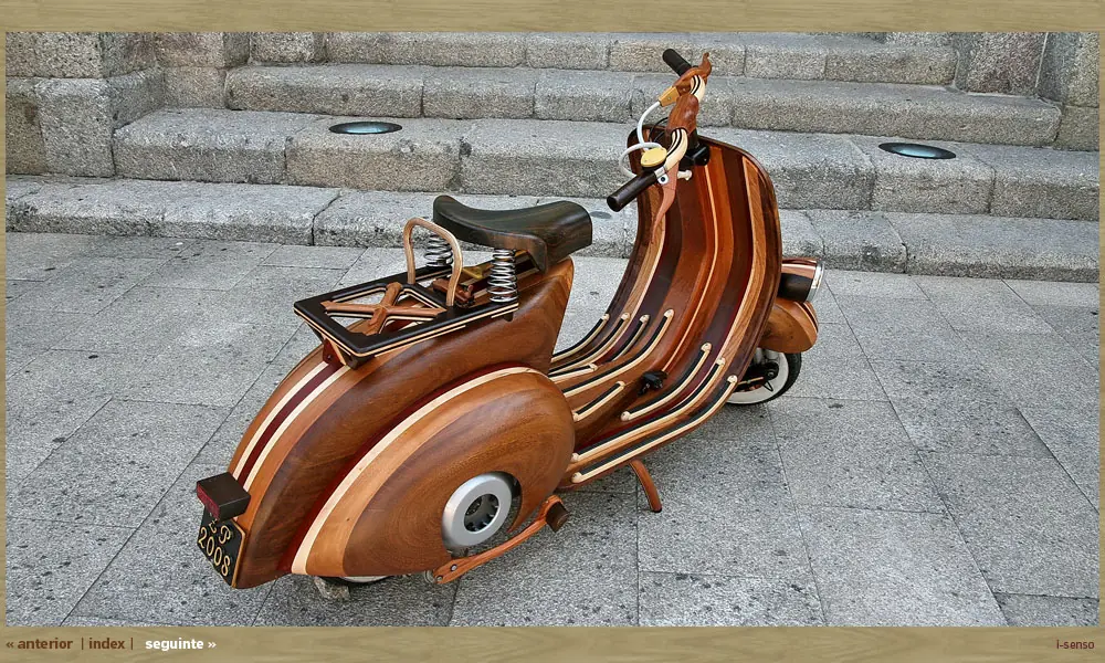 ¡Qué capo! Una motoneta de madera