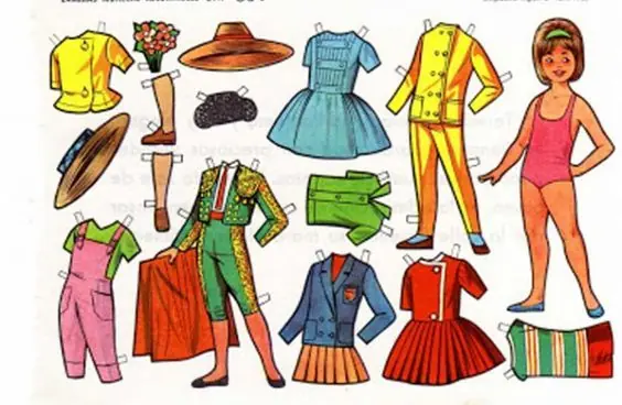 Muñecas recortables, recuerdos de la infancia.