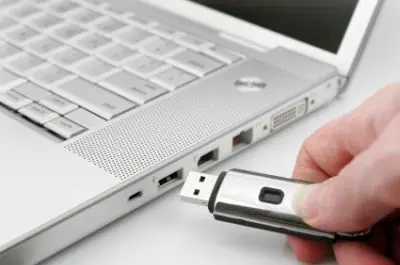 ¿Es necesario quitar en forma segura una memoria USB?