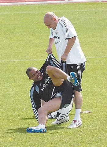 Recordando al Inigualable Thomas Gravesen y la Gravesinha Recordando al Inigualable Thomas Gravesen y la Gravesinha