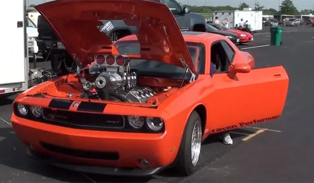 +5 si te gusta el dodge challenger