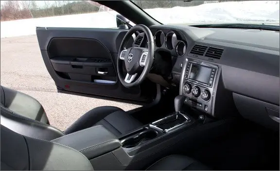 +5 si te gusta el dodge challenger