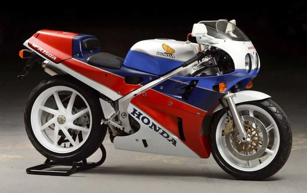 Motos deportivas de referencia (1973-2015)