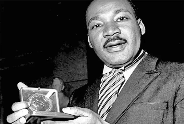 MARTIN LUTHER KING MARTIN LUTHER KING