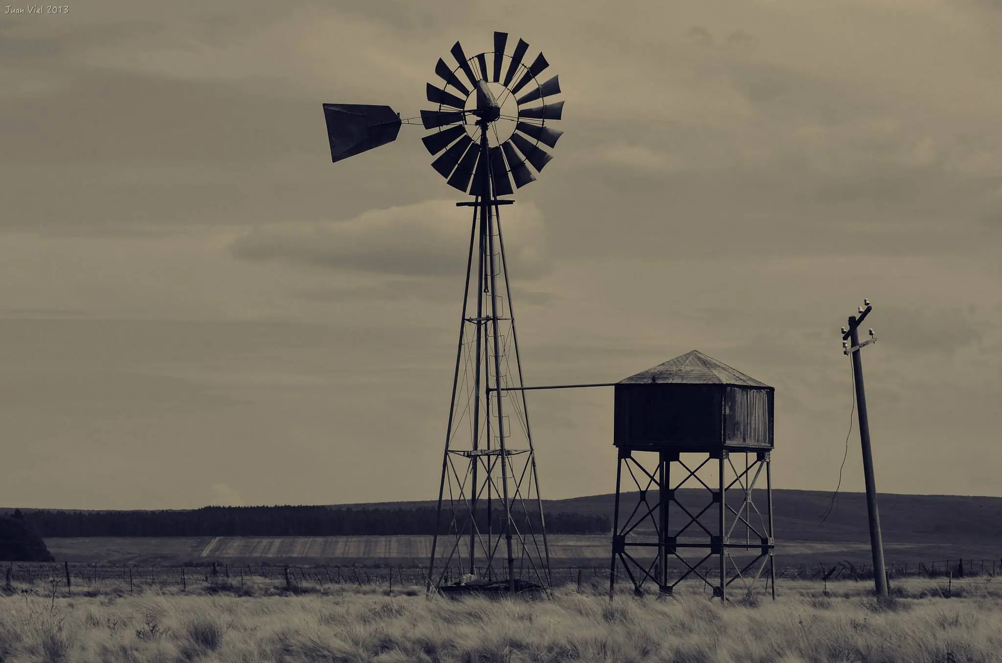 Viaje a los pueblos bonaerenses que pelean contra el olvido