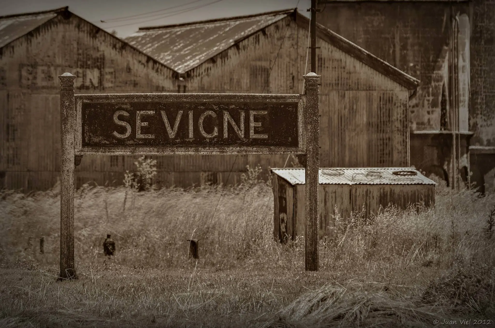 Viaje a los pueblos bonaerenses que pelean contra el olvido
