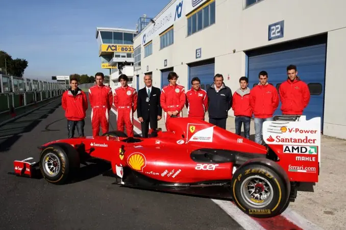 Santiago Urrutia será piloto de Ferrari a Futuro