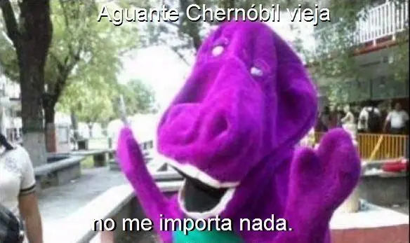 El extraño Pollo Dong Tao con pies de dragón