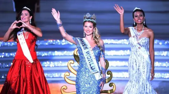 Española gana Miss mundo 2015.
