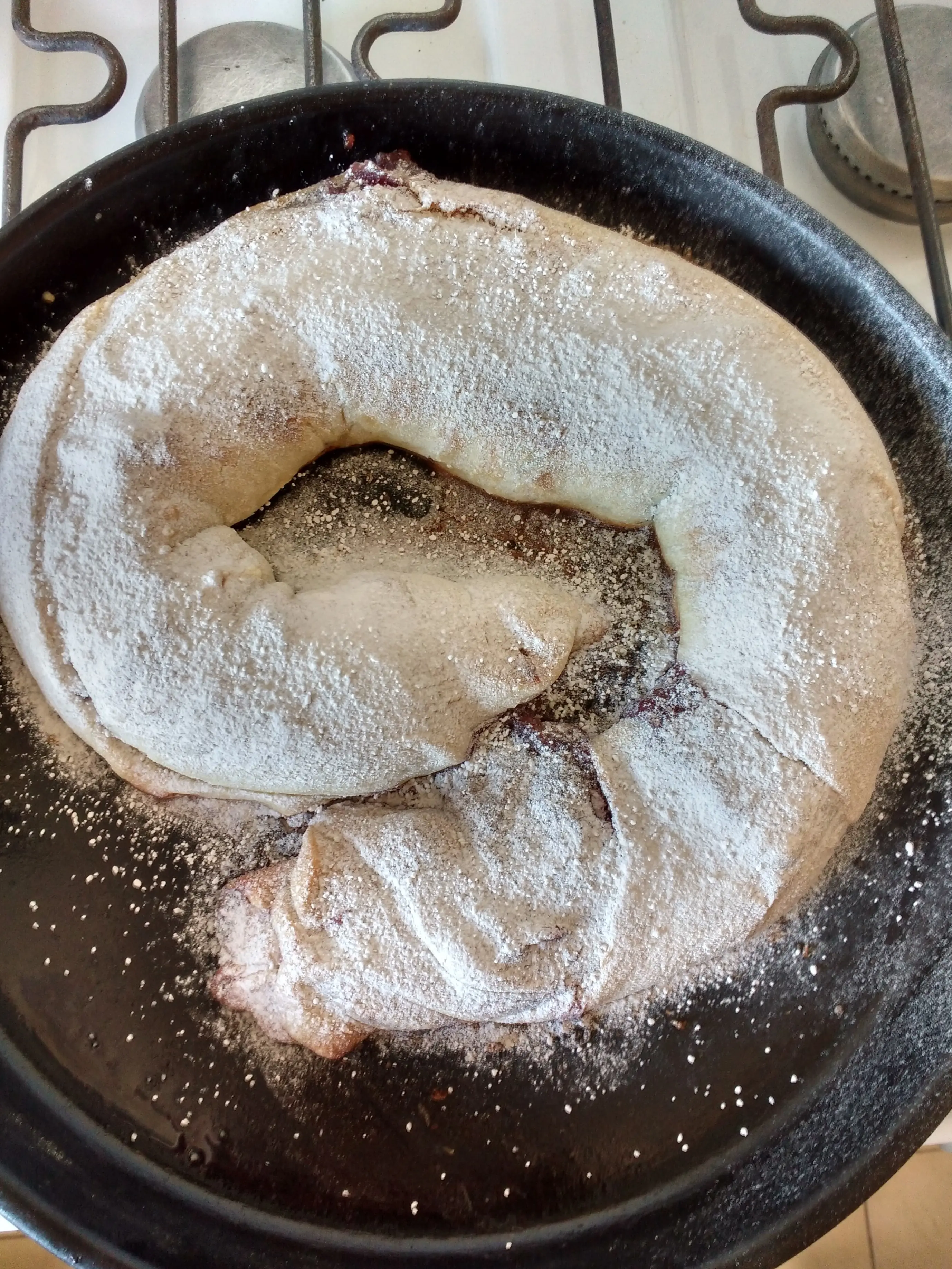 Strudel de cerezas [foto receta]