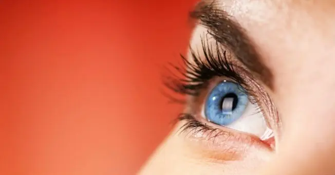 Cambia el color de tus ojos en 20 segundos