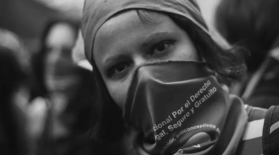 El aborto debería ser legal o ilegal?