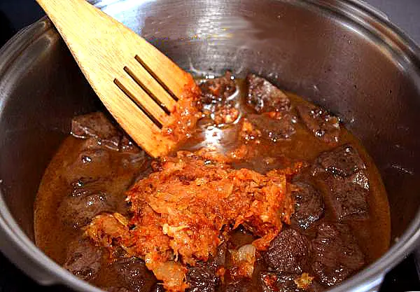 Goulash de ternera a la húngara. Foto receta