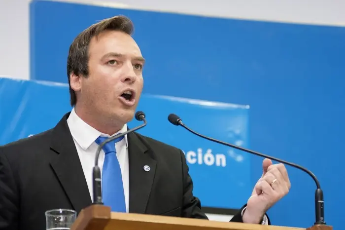CFK armaria un bloque de gobernadores patagónicos