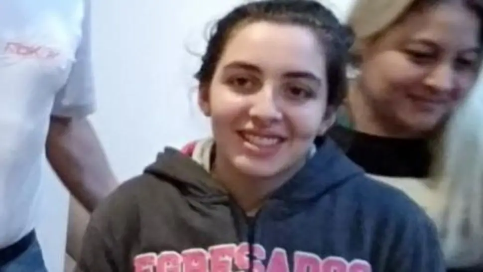 Melany Aguiar se busca