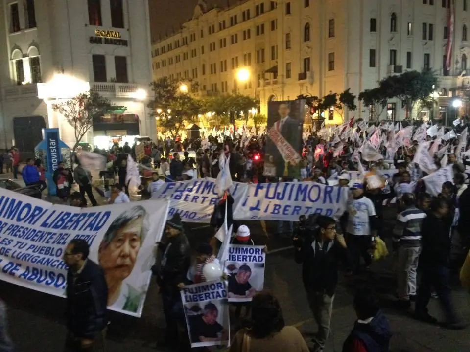 Fujimori: Mayoría sigue aplaudiendo su indulto. Encuestas