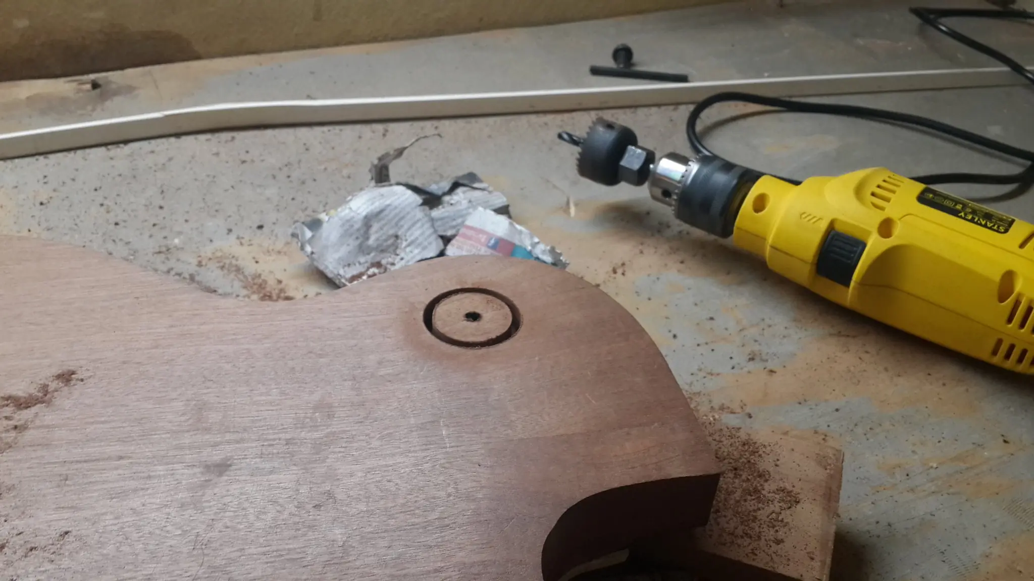 Me hice un guitarra electrica LP