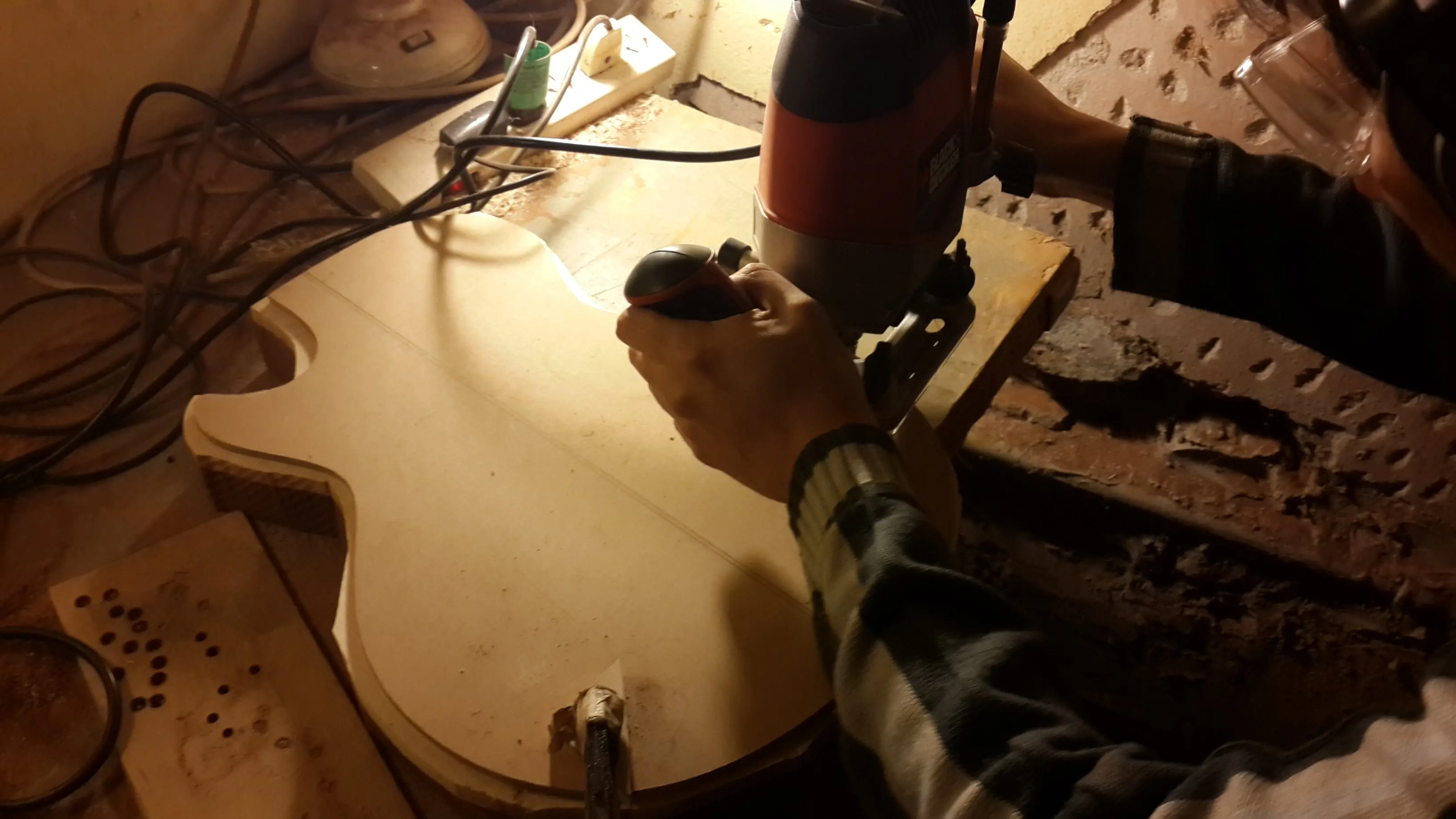 Me hice un guitarra electrica LP